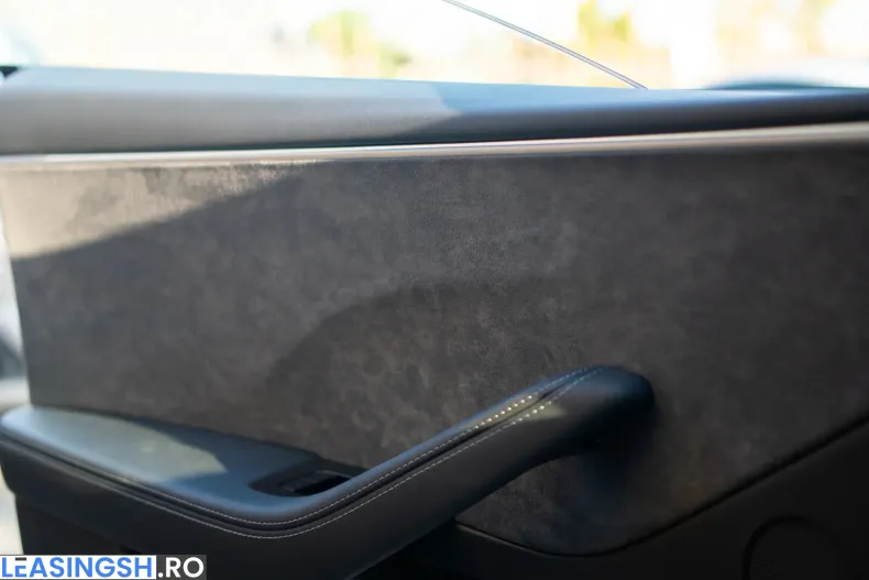 Tesla Model 3 din 2026 cu 50 km - oferta TES256459 - foto 7