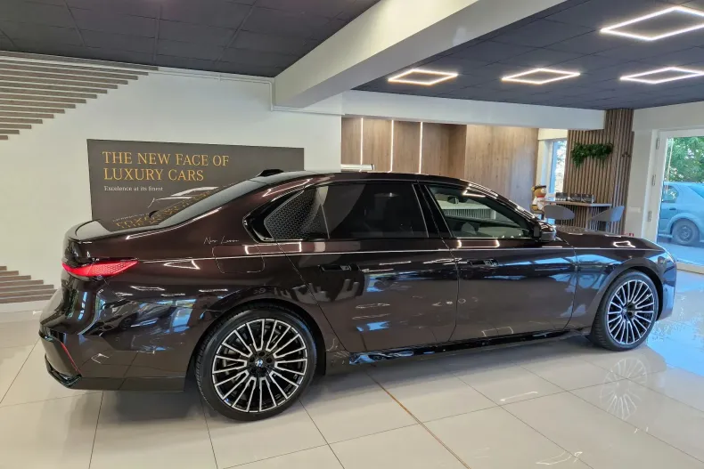 BMW 740 (Seria 7) din 2026 cu 20.000 km - oferta BMW256461 - foto 4