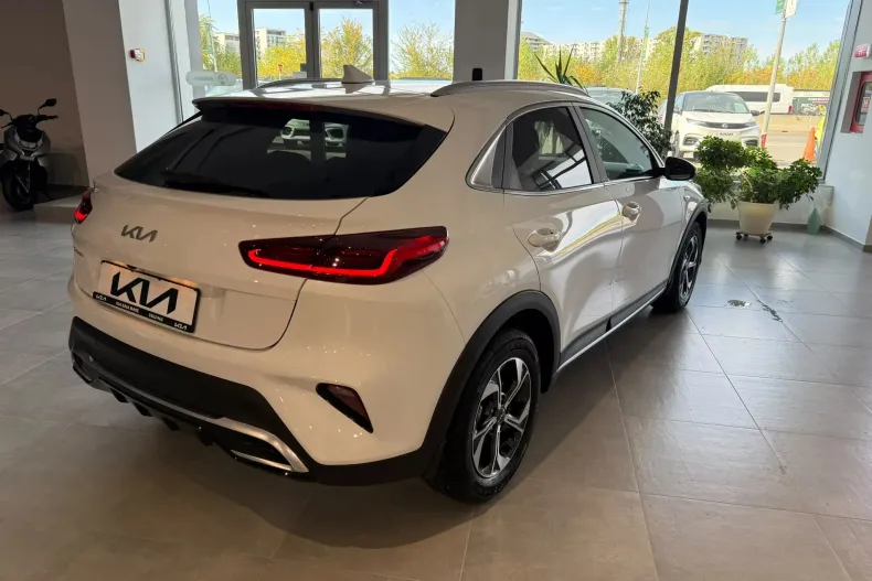 Kia XCeed din 2025 cu 7 km - oferta KIA256463 - foto 5