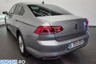Volkswagen Passat din 2022 cu 65.383 km - oferta VOL256467 - foto 3