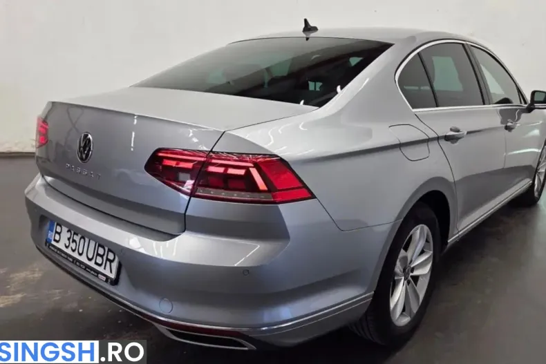 Volkswagen Passat din 2022 cu 65.383 km - oferta VOL256467 - foto 4