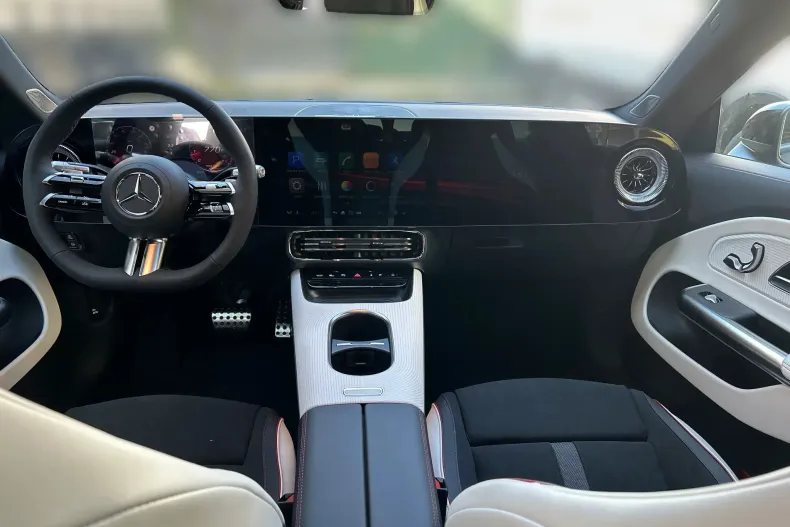 Mercedes-Benz CLA 200 (Clasa CLA) din 2026 cu 11 km - oferta MER256477 - foto 11