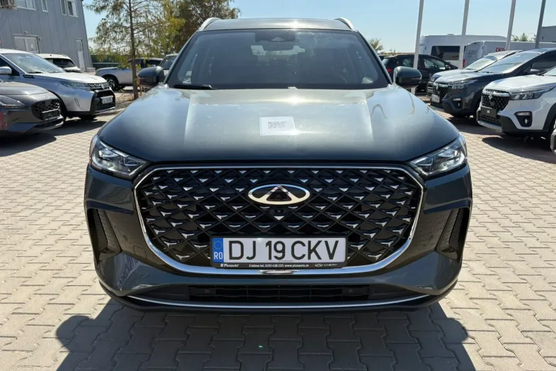 Chery Tiggo 8 din 2025 cu 7.714 km - oferta CHE256493 - foto 1