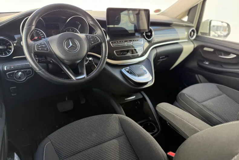 Mercedes-Benz V din 2022 cu 59.563 km - oferta MER256503 - foto 4