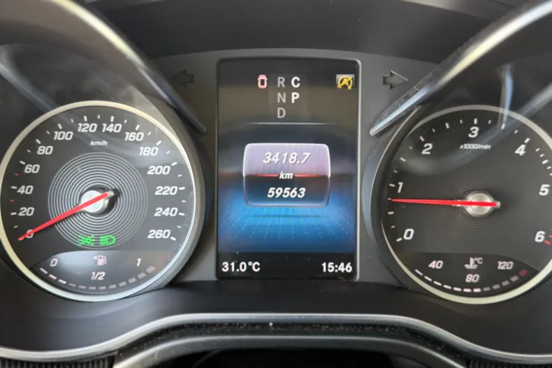 Mercedes-Benz V din 2022 cu 59.563 km - oferta MER256503 - foto 12
