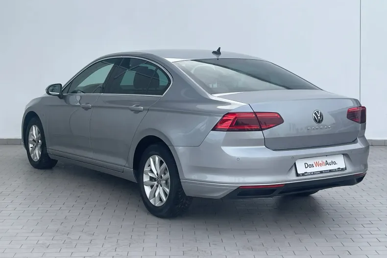Volkswagen Passat din 2021 cu 49.449 km - oferta VOL256509 - foto 6
