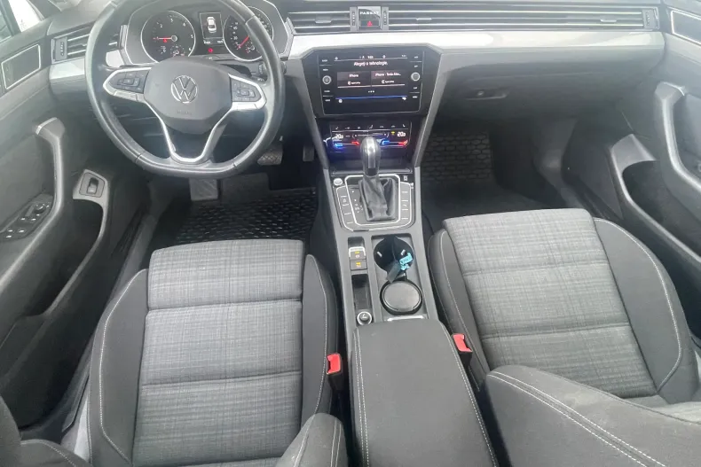Volkswagen Passat din 2021 cu 49.449 km - oferta VOL256509 - foto 9