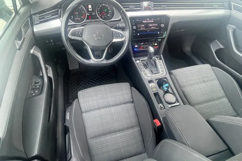 Volkswagen Passat din 2021 cu 49.449 km - oferta VOL256509 - foto 10
