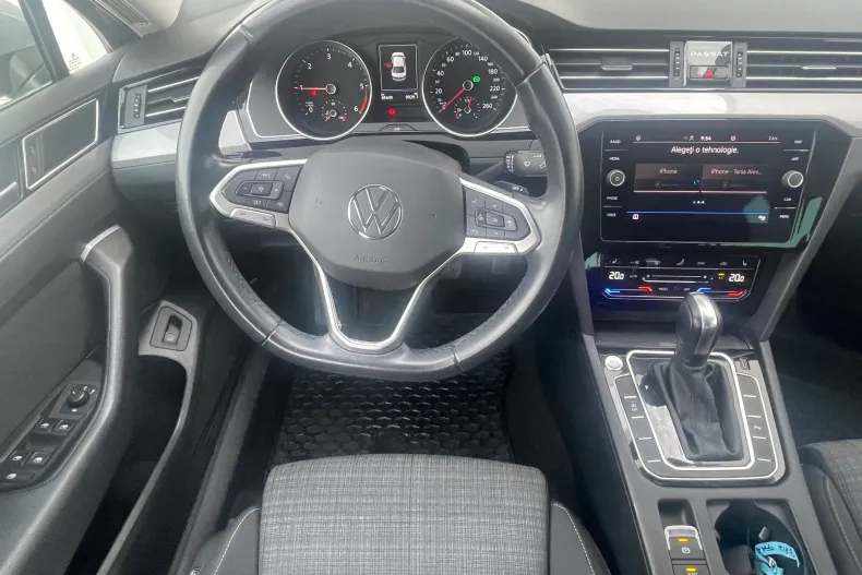 Volkswagen Passat din 2021 cu 49.449 km - oferta VOL256509 - foto 11