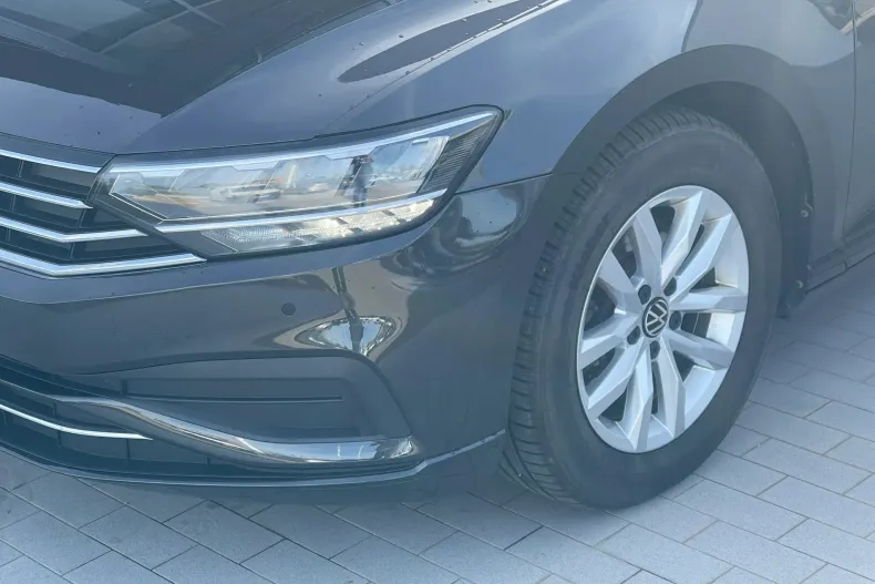 Volkswagen Passat din 2022 cu 115.687 km - oferta VOL256512 - foto 3