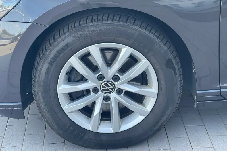 Volkswagen Passat din 2022 cu 115.687 km - oferta VOL256512 - foto 4