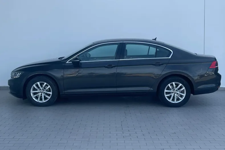 Volkswagen Passat din 2022 cu 115.687 km - oferta VOL256512 - foto 5