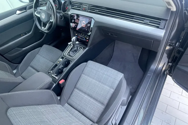Volkswagen Passat din 2022 cu 115.687 km - oferta VOL256512 - foto 8