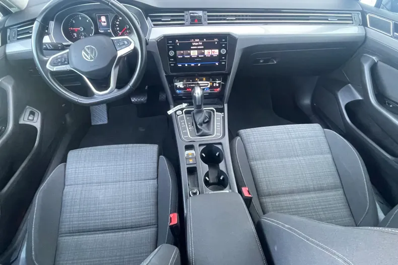 Volkswagen Passat din 2022 cu 115.687 km - oferta VOL256512 - foto 10