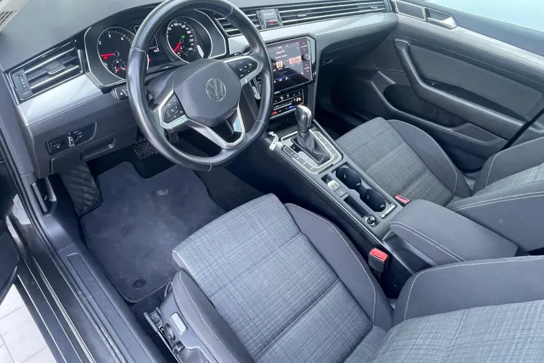 Volkswagen Passat din 2022 cu 115.687 km - oferta VOL256512 - foto 13