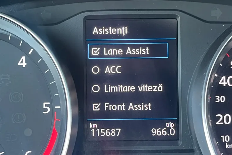 Volkswagen Passat din 2022 cu 115.687 km - oferta VOL256512 - foto 19