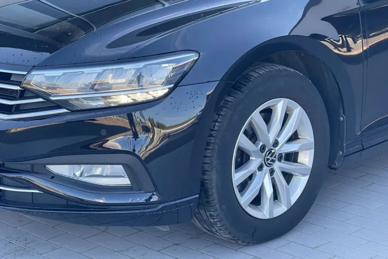 Volkswagen Passat din 2022 cu 139.464 km - oferta VOL256513 - foto 3