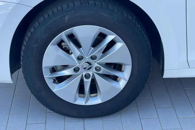 Skoda Octavia din 2023 cu 64.442 km - oferta SKO256514 - foto 4