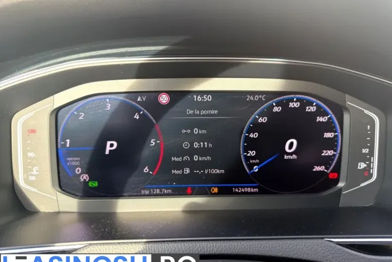 Volkswagen Passat din 2023 cu 142.498 km - oferta VOL256517 - foto 15