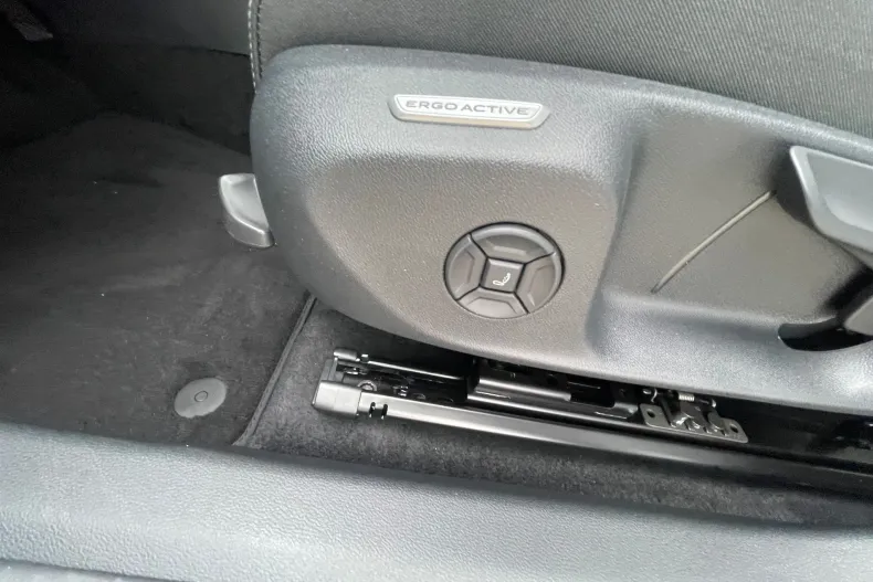 Volkswagen T-Roc din 2026 cu 4 km - oferta VOL256525 - foto 13