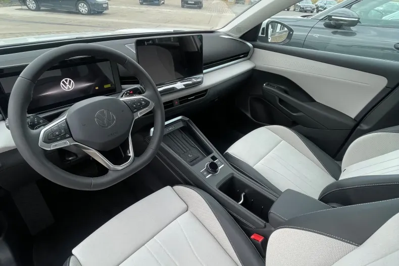 Volkswagen T-Roc din 2026 cu 4 km - oferta VOL256525 - foto 14