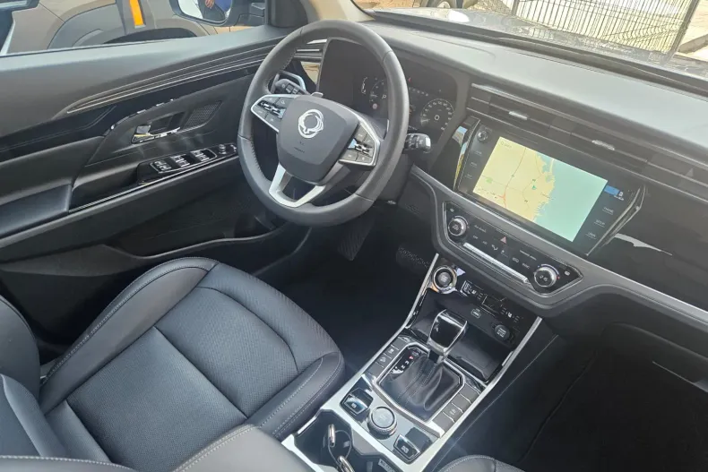 KGM Korrando din 2025 cu 194 km - oferta KGM256532 - foto 9