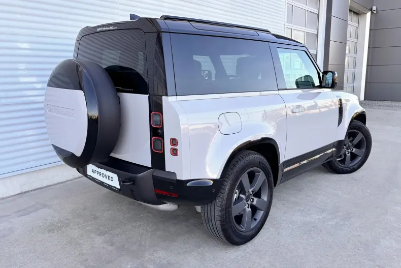 Land Rover Defender din 2025 cu 5.398 km - oferta LAN256551 - foto 5