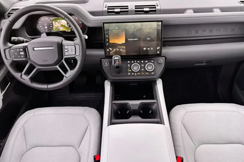 Land Rover Defender din 2026 cu 1 km - oferta LAN256552 - foto 8
