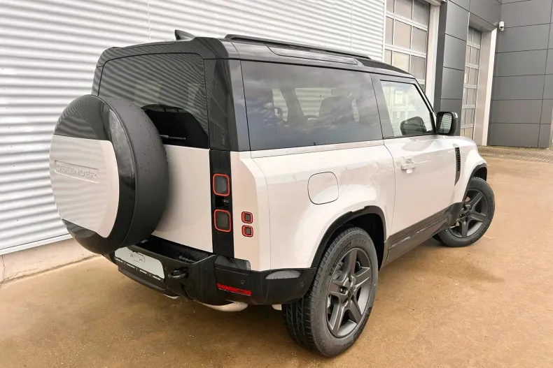 Land Rover Defender din 2025 cu 1 km - oferta LAN256553 - foto 5