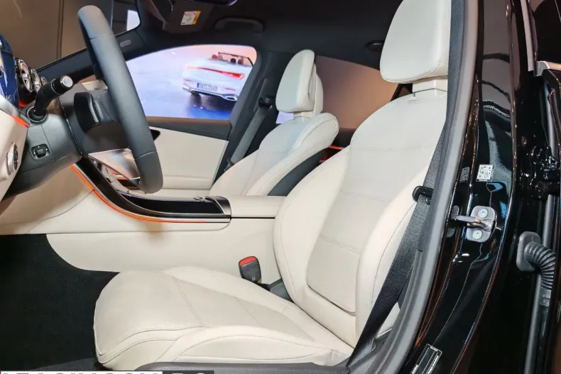 Mercedes-Benz C 200 (Clasa C) din 2026 cu 1 km - oferta MER256559 - foto 6