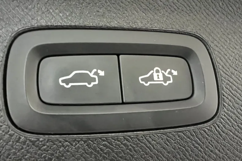Volvo XC90 din 2023 cu 118.000 km - oferta VOL256568 - foto 23