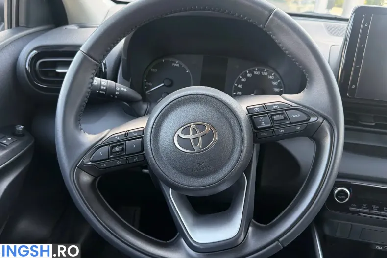 Toyota Yaris din 2025 cu 2.268 km - oferta TOY256574 - foto 13