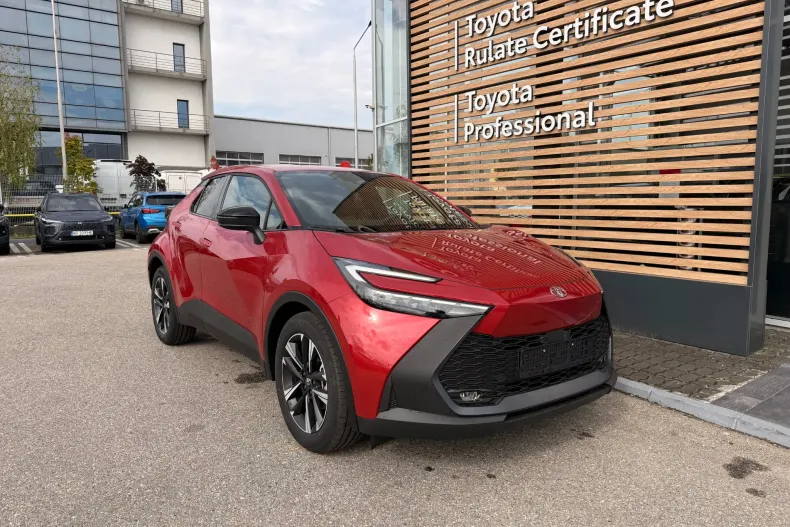 Toyota C-HR din 2026 cu 4 km - oferta TOY256576 - foto 3