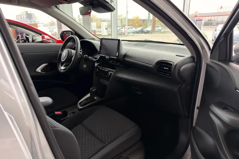 Toyota Yaris din 2026 cu 2 km - oferta TOY256578 - foto 9