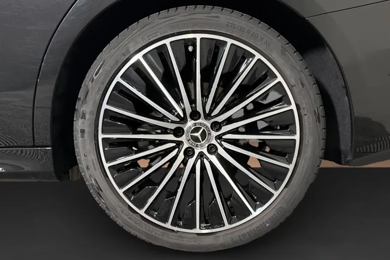 Mercedes-Benz E 200 (Clasa E) din 2025 cu 21.445 km - oferta MER256583 - foto 13