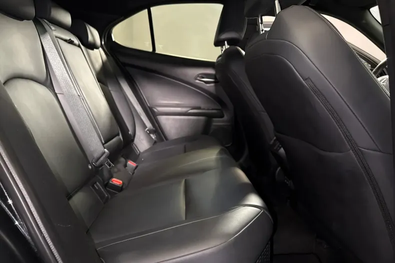 Lexus UX din 2021 cu 82.646 km - oferta LEX256586 - foto 12