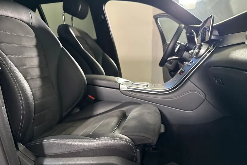 Mercedes-Benz GLC 300 (Clasa GLC) din 2020 cu 156.399 km - oferta MER256592 - foto 11