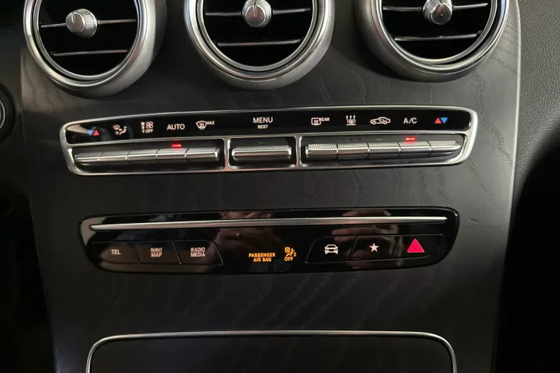 Mercedes-Benz GLC 300 (Clasa GLC) din 2020 cu 156.399 km - oferta MER256592 - foto 18