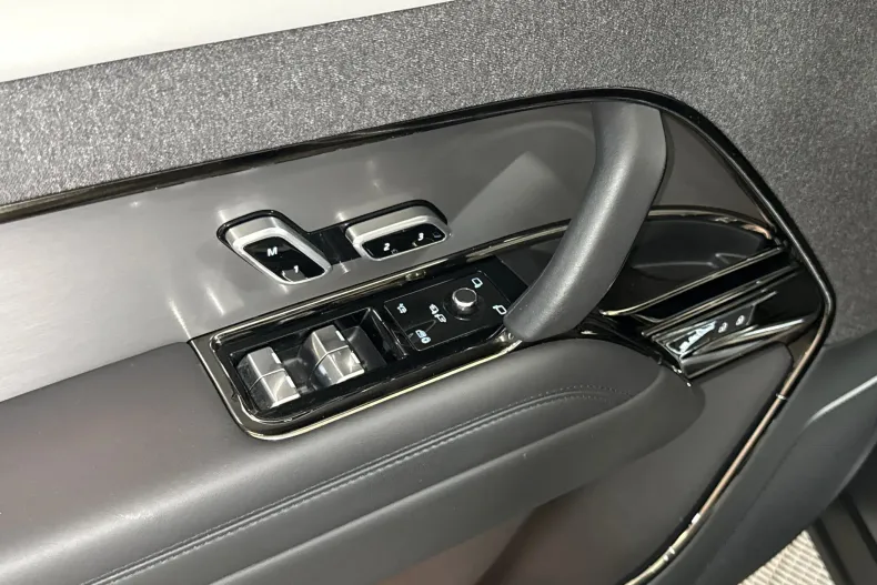 Land Rover Range Rover Sport din 2023 cu 52.548 km - oferta LAN256595 - foto 14