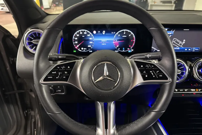 Mercedes-Benz GLB 200 (Clasa GLB) din 2025 cu 23.073 km - oferta MER256597 - foto 18