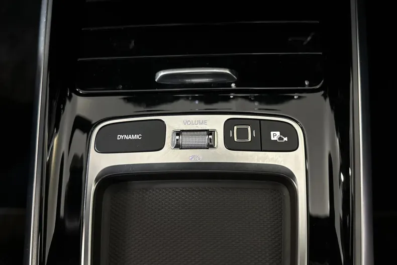 Mercedes-Benz GLB 200 (Clasa GLB) din 2025 cu 23.073 km - oferta MER256597 - foto 19