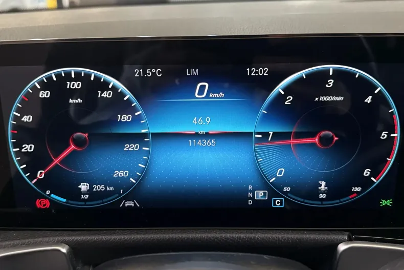 Mercedes-Benz GLB 200 (Clasa GLB) din 2022 cu 114.365 km - oferta MER256598 - foto 10