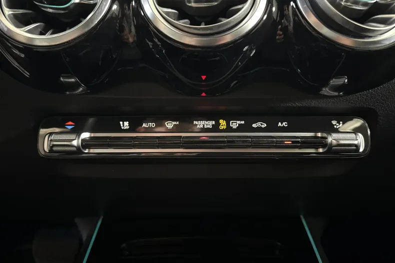 Mercedes-Benz GLB 200 (Clasa GLB) din 2022 cu 114.365 km - oferta MER256598 - foto 18