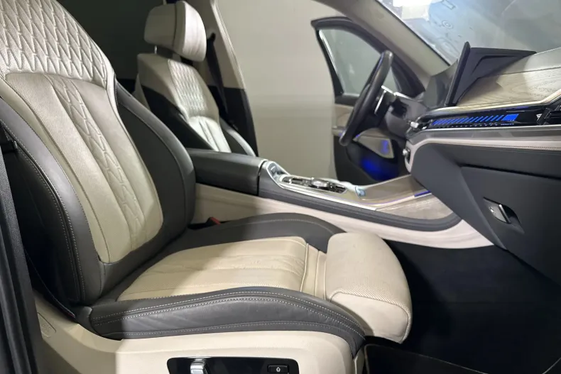 BMW X7 (Seria X) din 2022 cu 98.306 km - oferta BMW256607 - foto 11