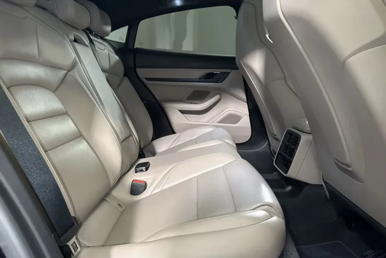 Porsche Taycan din 2021 cu 58.139 km - oferta POR256608 - foto 12