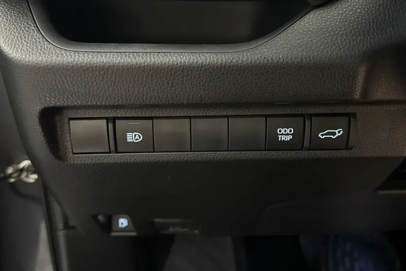 Toyota RAV4 din 2023 cu 68.137 km - oferta TOY256610 - foto 15