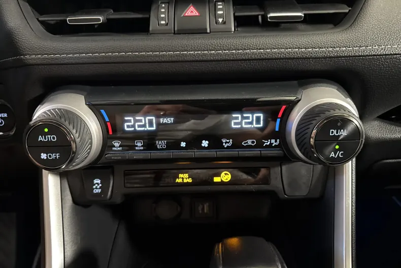 Toyota RAV4 din 2023 cu 68.137 km - oferta TOY256610 - foto 18