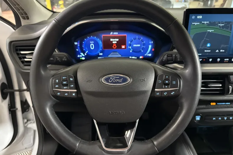 Ford Focus din 2023 cu 68.614 km - oferta FOR256611 - foto 16