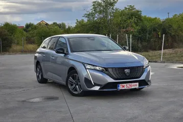 Peugeot 308 din 2022 - oferta PEU256621