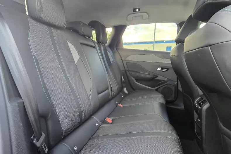 Peugeot 308 din 2022 cu 84.000 km - oferta PEU256621 - foto 5